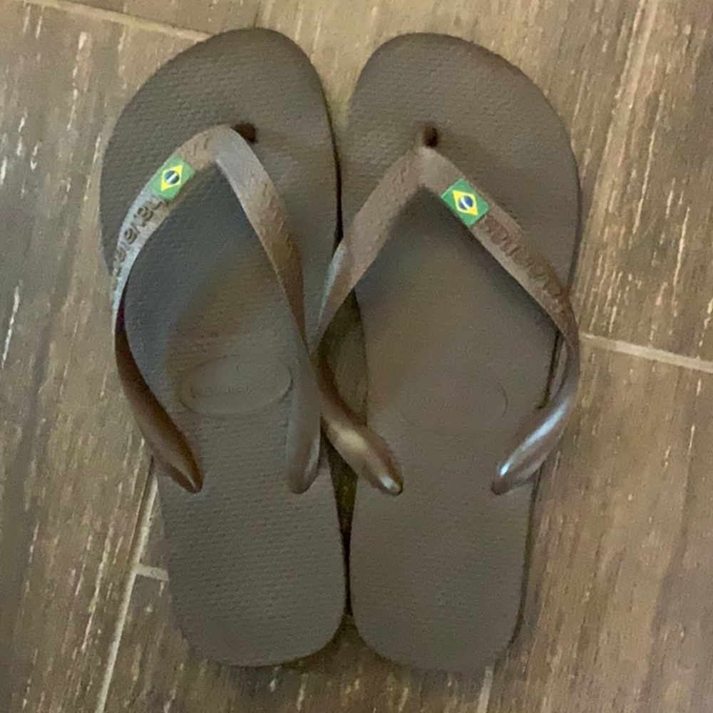 NEW Brown Brazil Flag Havaianas 39/40 (US 7/8) Flip Flops.